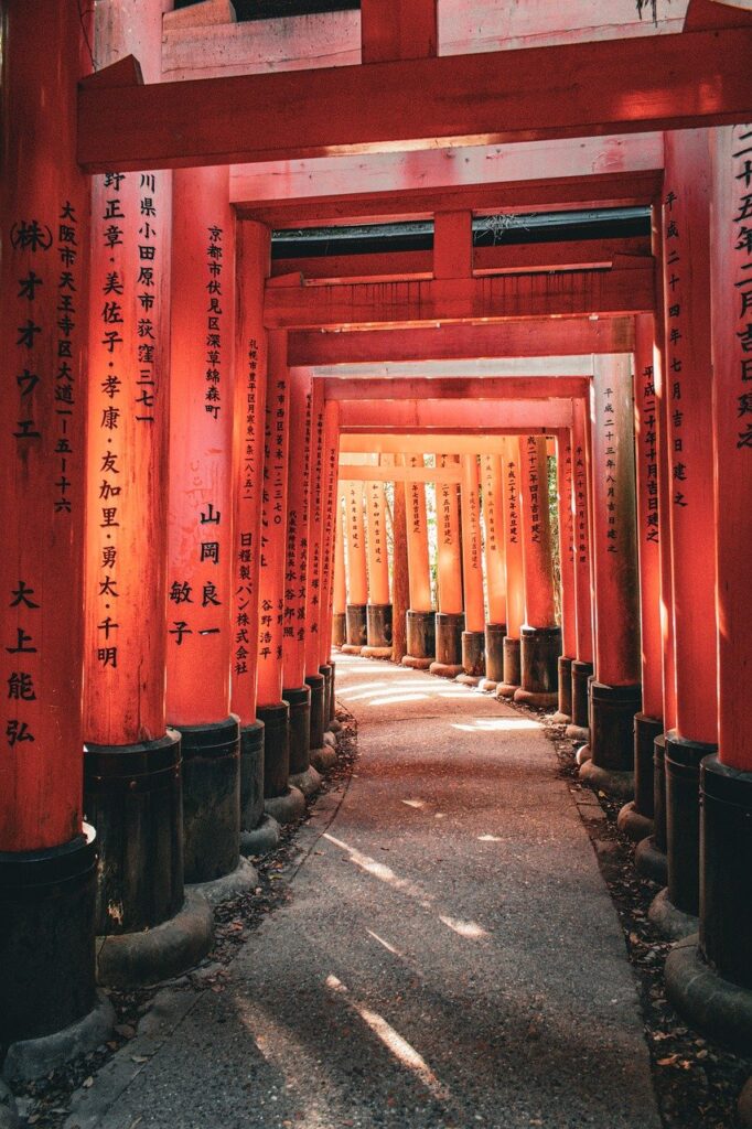 shrine-9348003_1280